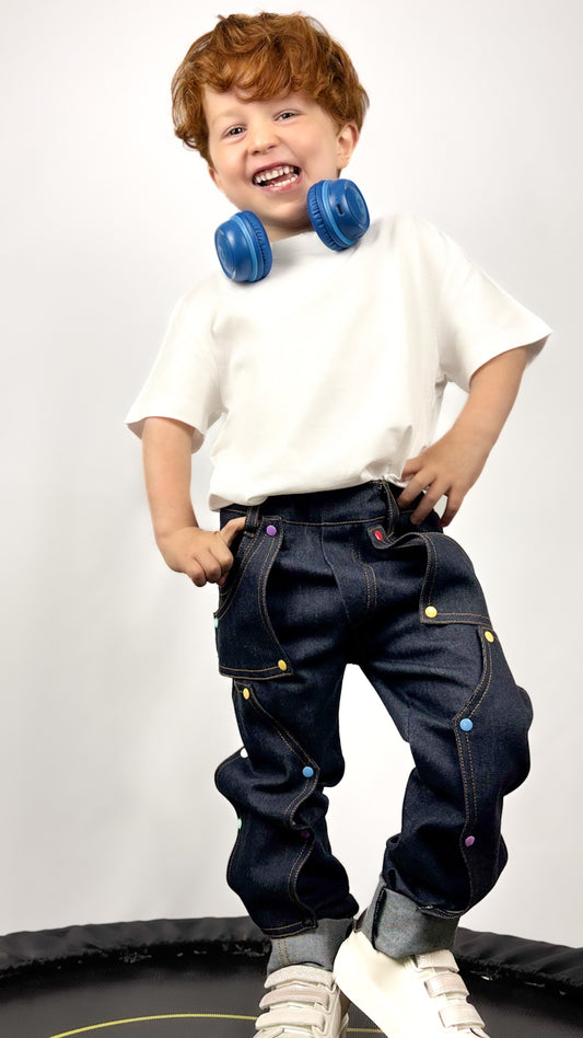 Pantalon enfant en jeans noir – résistant, évolutif et réparable et 6 patchs iclus